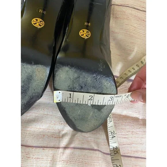 Tory Burch Women's Black Patent Leather High Heel Pumps - 9 1/2M - Picture 10 of 11